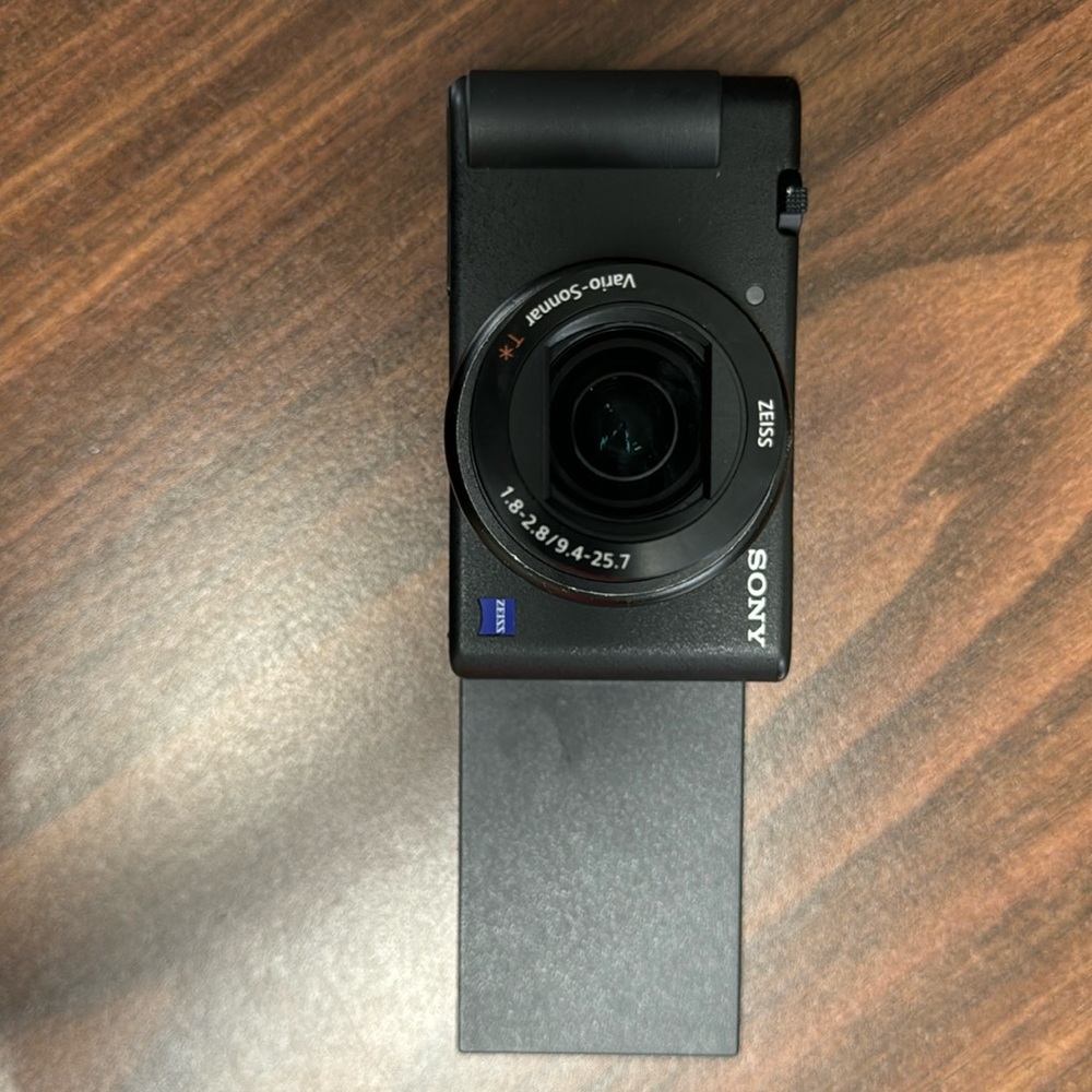 COPY - SONY ZV1 - I upgraded my camera so I wanted to sell this one.